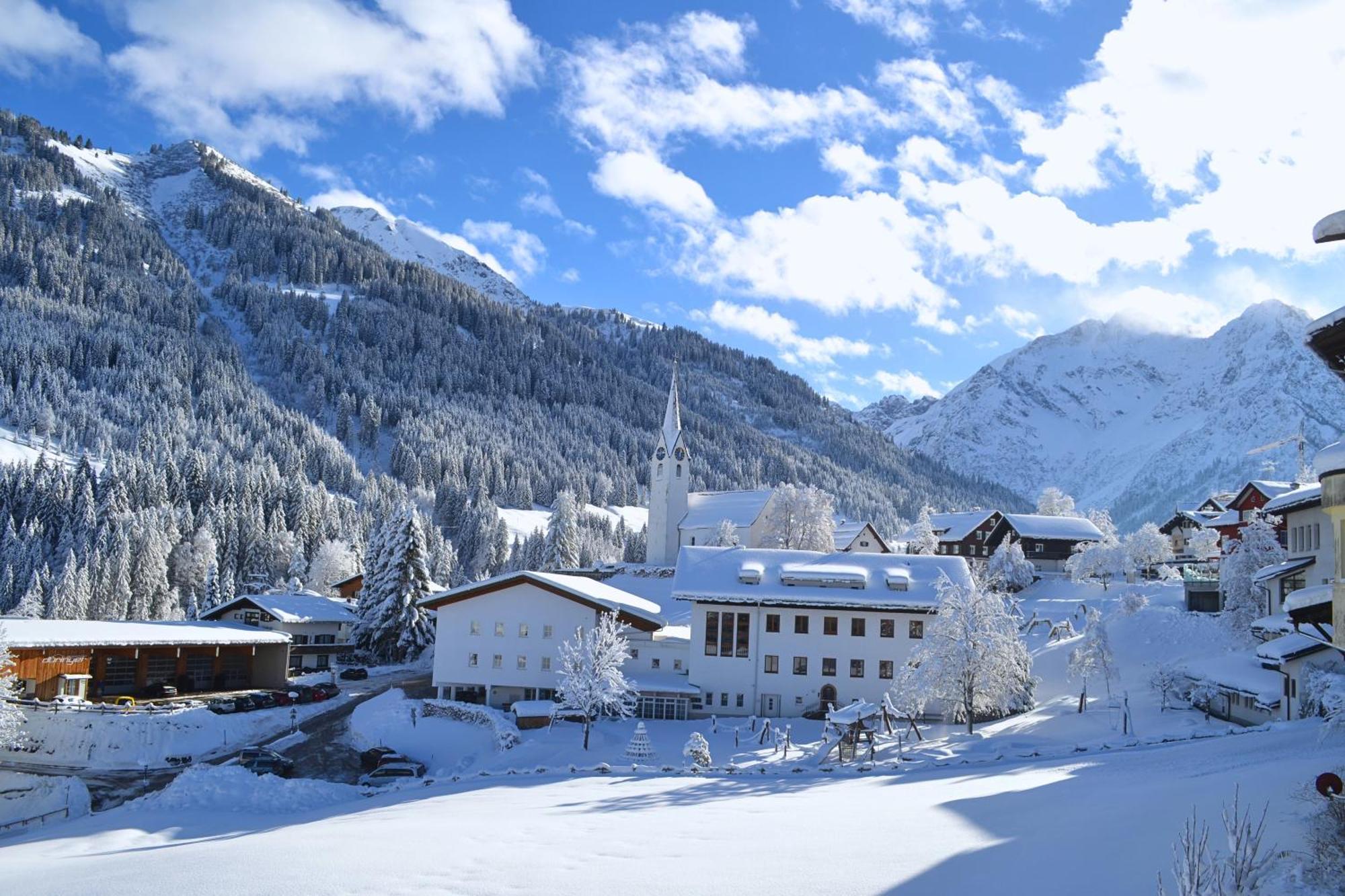 Alp-Chalet Hirschegg  Exterior photo